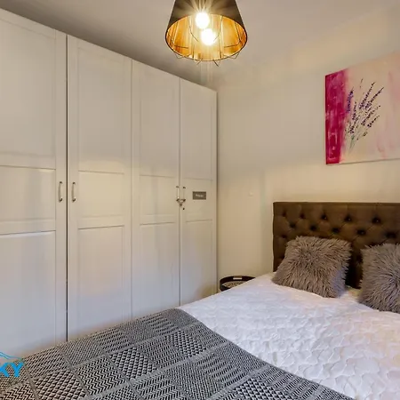Apartamenty Bluesky - Przemyslowa 16 Appartement